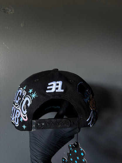 This is a Thirty One Hats x El Mago